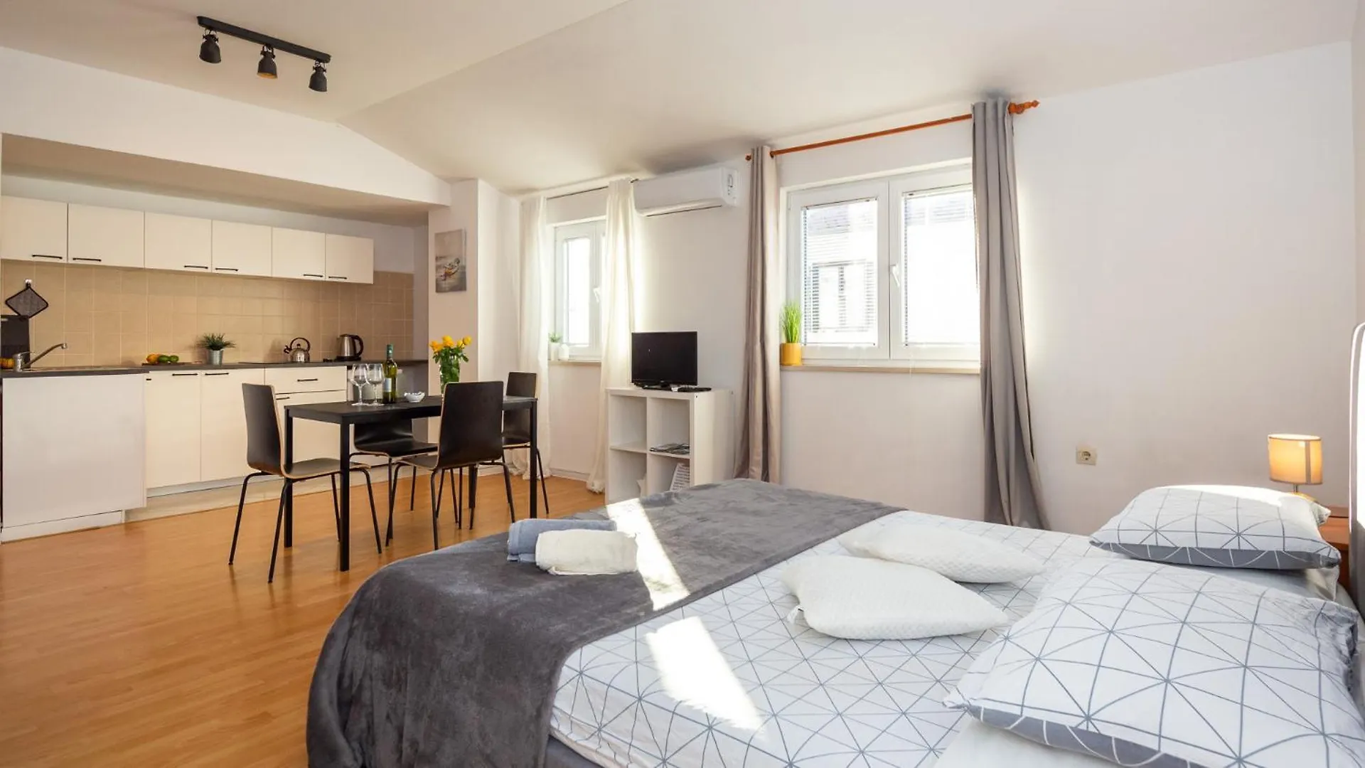 Apartments Luka Free Bikes Rovinj 0*,